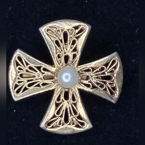 Vintage Brooch: Gold Filigree Maltese Cross Hallmarked Tacoa circa 1960s